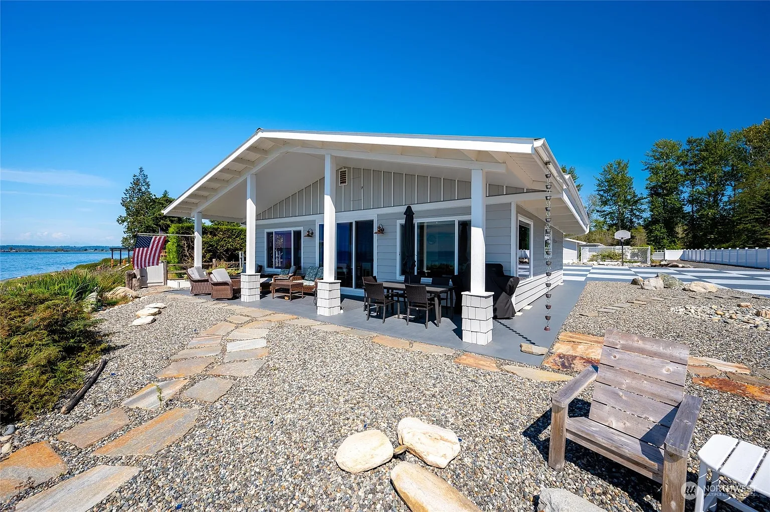 3321 Robertson Road photo 1