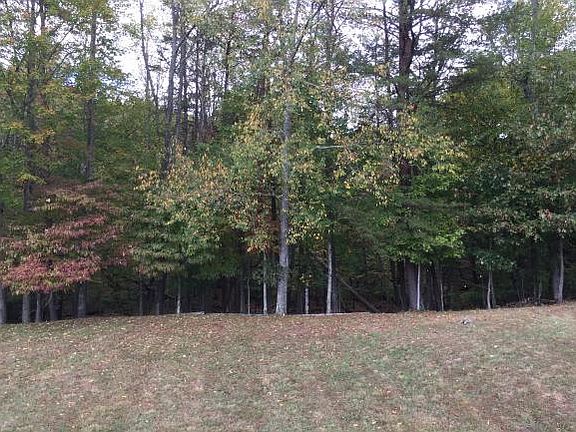 4th image of 121 Meadowstone Dr
