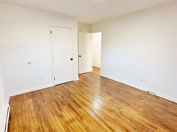 5th image of 819 Dana Pl #G