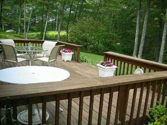 5th image of 19 Yarmouth Dr
