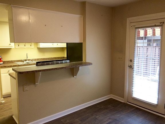 4th image of 217 Plantation Ct