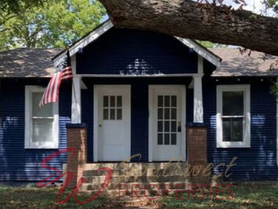1st image of 1007 W McNeill St