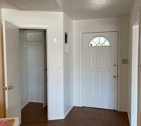 4th image of 425 W Twain Ave