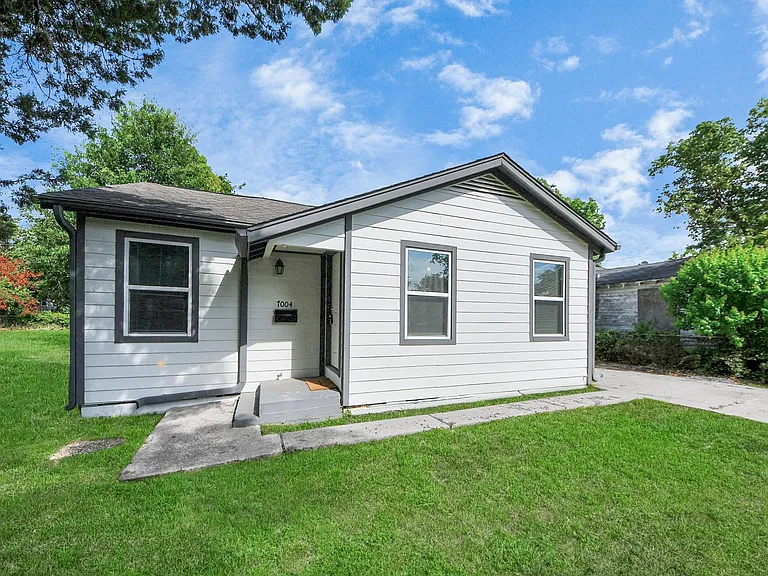 7004 Conley St — Photo 30