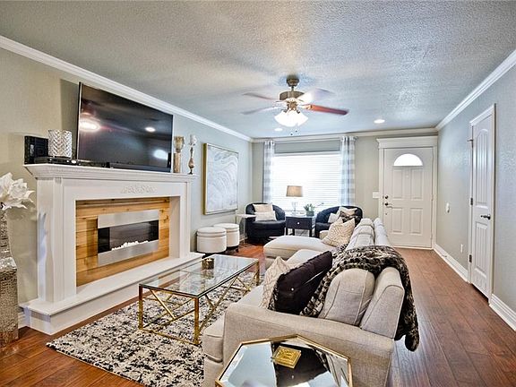 5th image of 612 Royal Ln