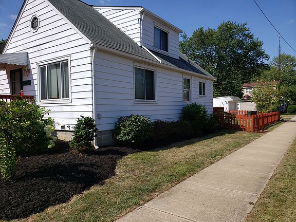 3rd image of 144 Marseilles Ave