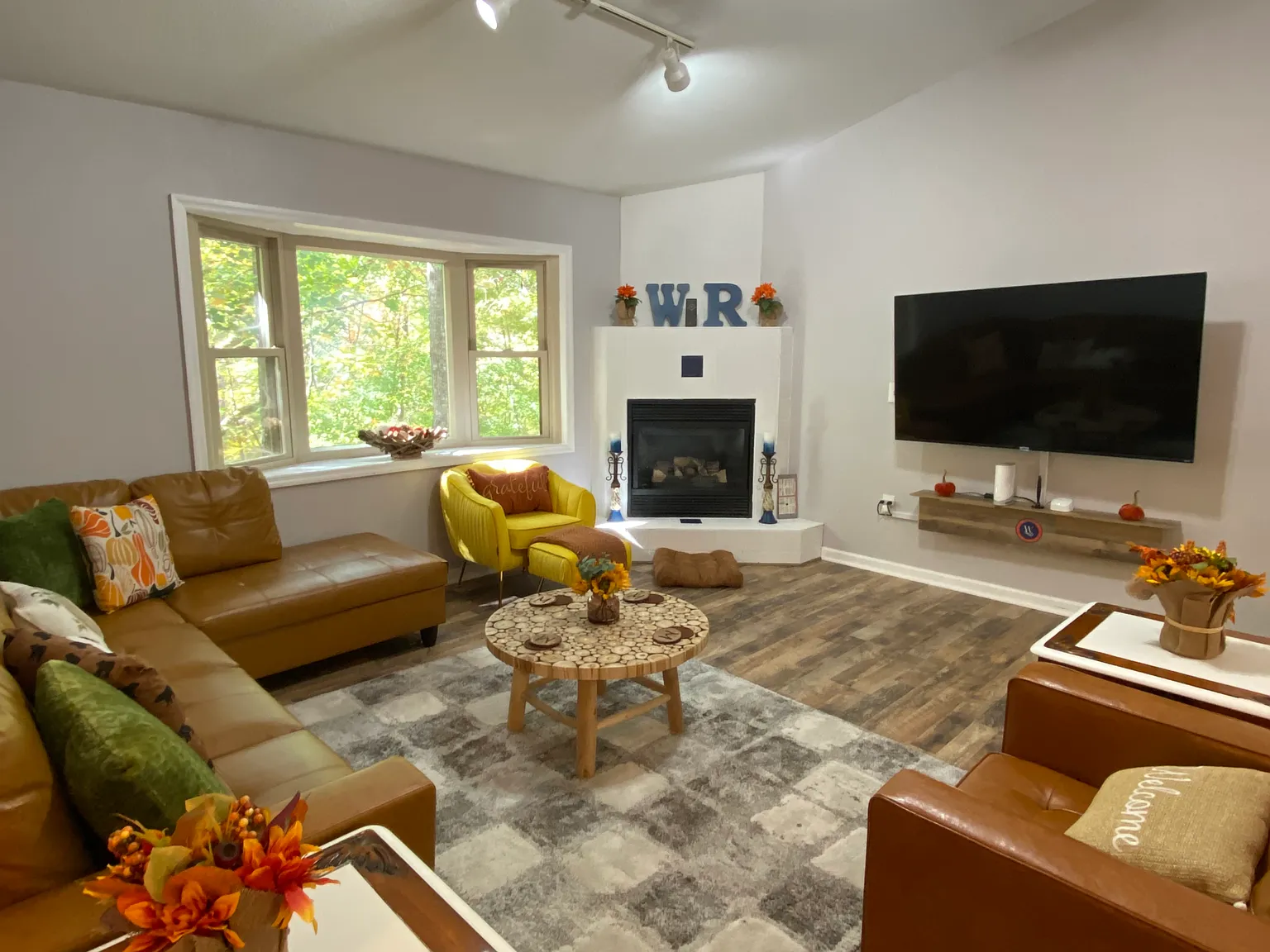 422 Whitney Blvd — Photo 3