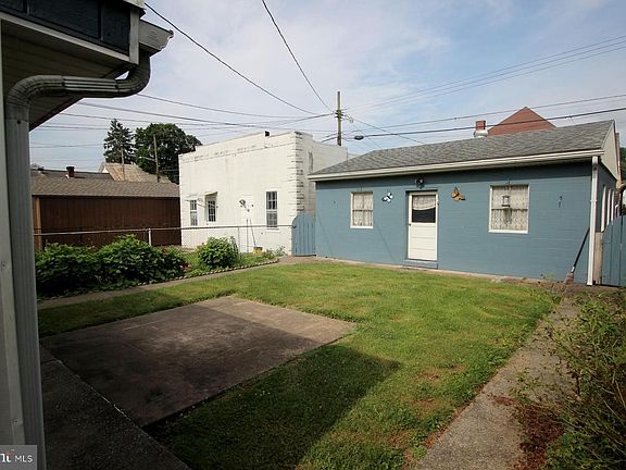 4th image of 111-113 Shaw Ave