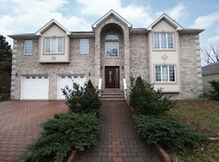 13 N 12th St, Kenilworth, NJ 07033