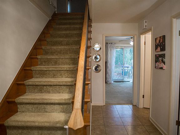 4th image of 1600 Keenland Dr