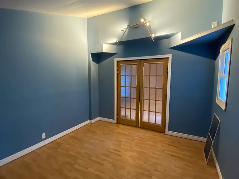 104 Queen St N #MAIN FLOOR — Photo 4