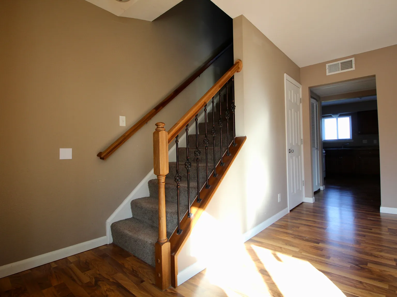 2 bed, 1.5 bath, 1064 sqft, $1,100 — Photo 2