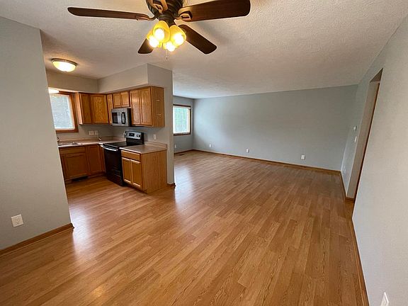 4th image of 107 John St #1