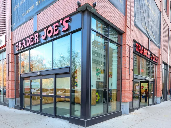 69-40 Yellowstone Boulevard image 21 of 21