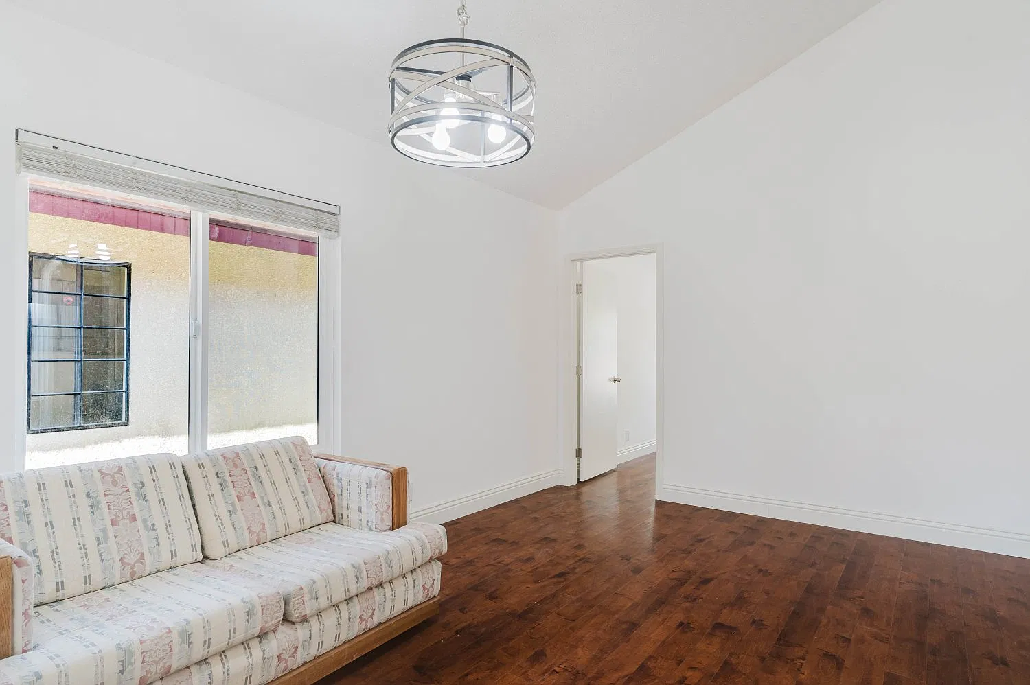 5 bed, 2178 sqft, $4,895 — Photo 1