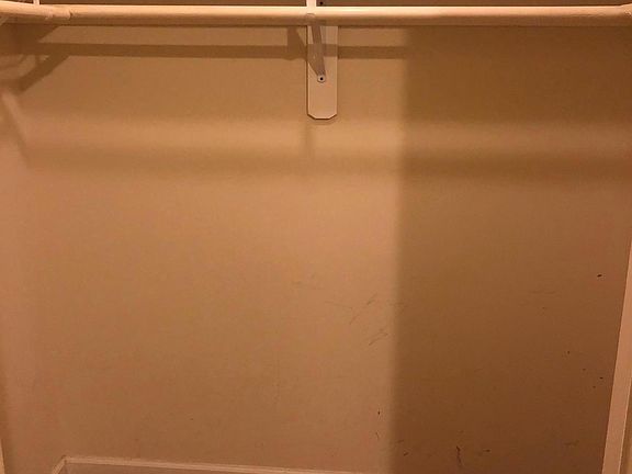 Walking Closet