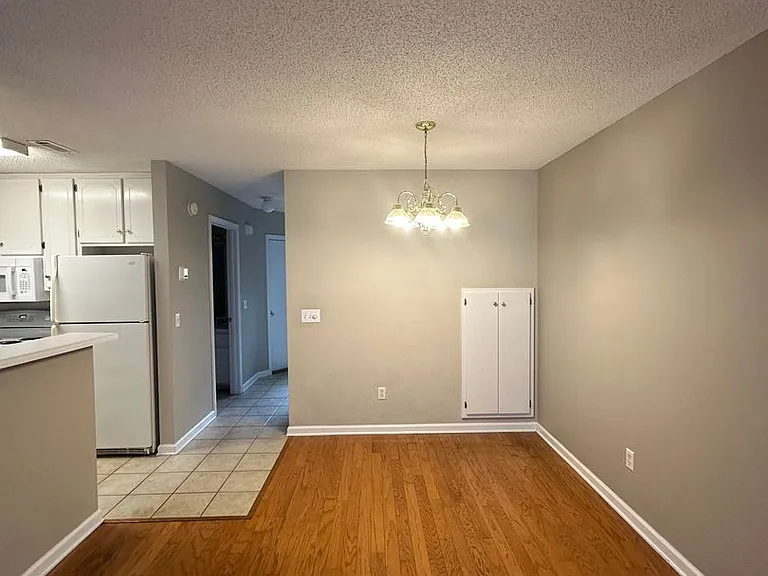 206 Foxchase Ln — Photo 8