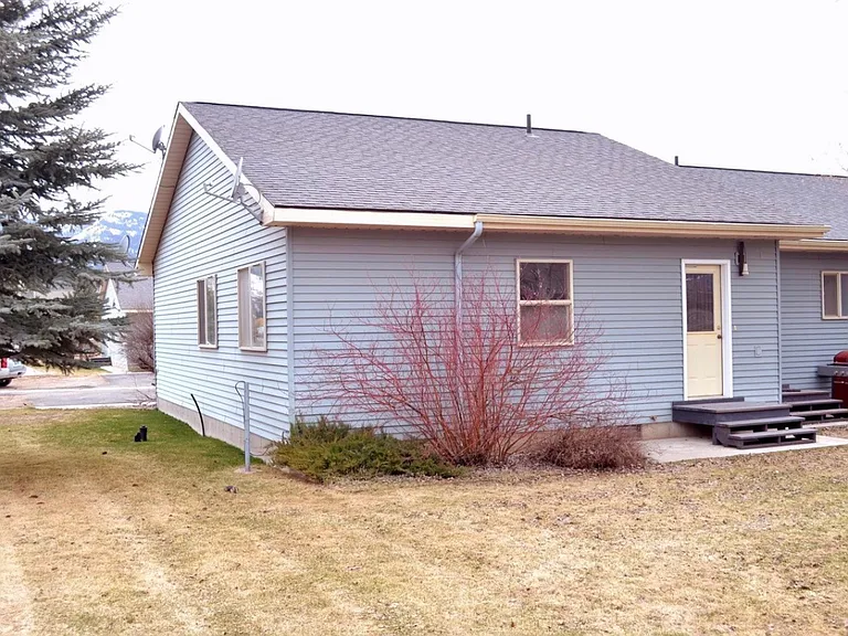 500 Snake River Dr #4 — Photo 2