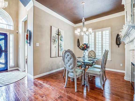 5th image of 2433 Bedford Cir