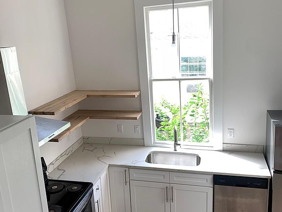 4th image of 1420 Terpsichore St