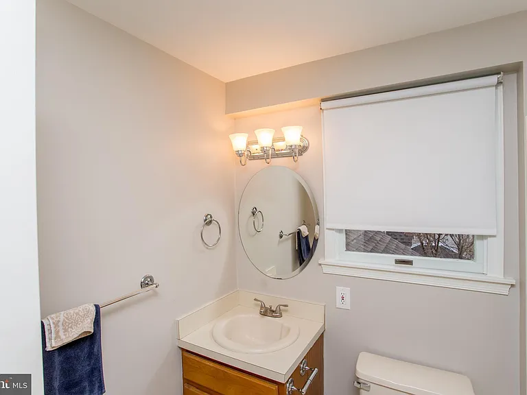 1529 Margaret Ct — Photo 51