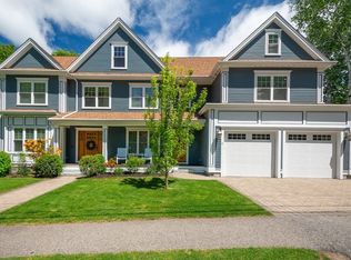 10 Damon Rd, Needham, MA 02494