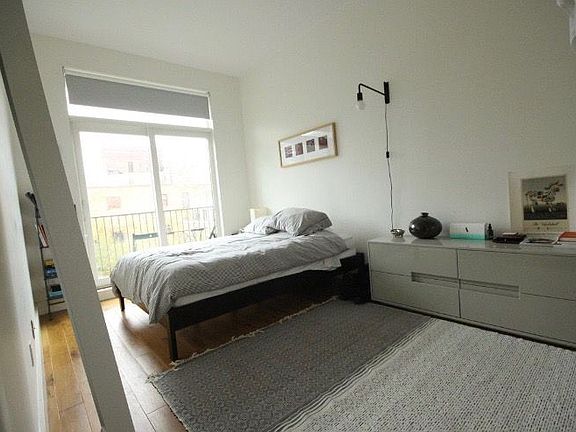 4th image of 105 Leonard St APT 3F