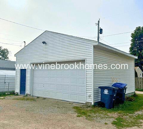 2nd image of 3311 Avenue E