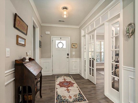 4th image of 1061 Rockwood Way