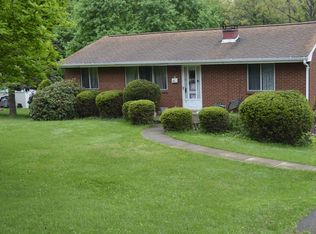 314 Maple Rd, Pittsburgh, PA 15239