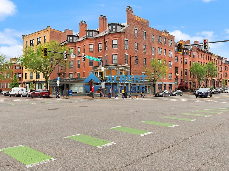1750 Washington St #10 — Photo 16