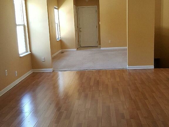 4th image of 8923 Newby St