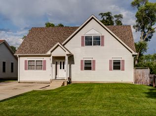 232 Parker Ct, Aurora, IL 60505