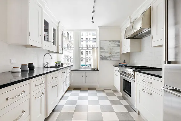 Sold by Compass | media 19