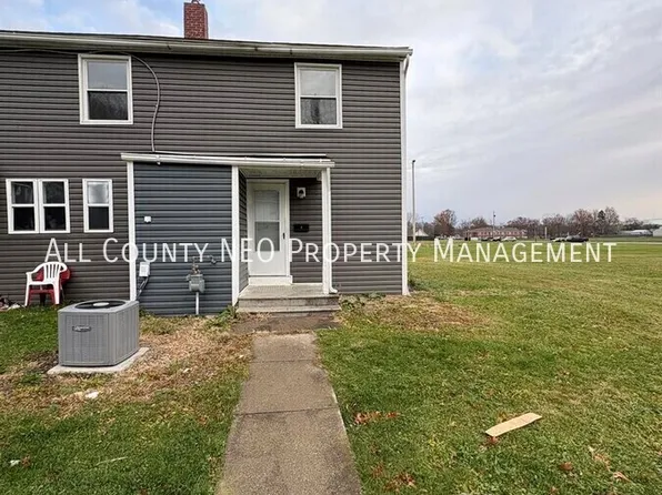 9584 Greenmeadow Rd #F, Windham, OH 44288