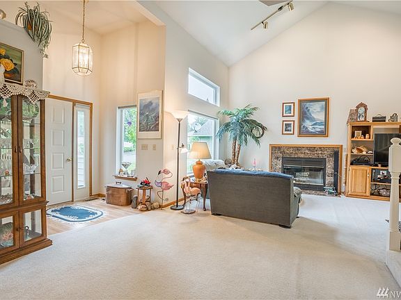 4th image of 3009 Alvarado Dr