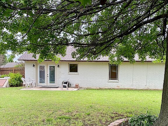 4th image of 3001 SW 125th St
