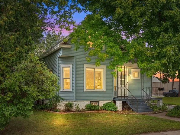 833 Jefferson St, Oshkosh, WI 54901