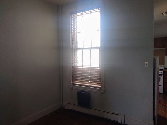 4th image of 2739 Poplar St Floor 2