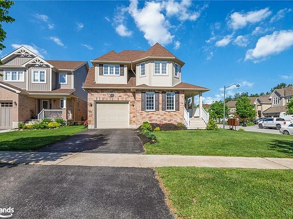 2nd image of 6 McKean Cres