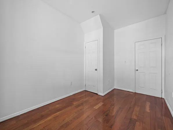 1323 Sutter Avenue image 15 of 50