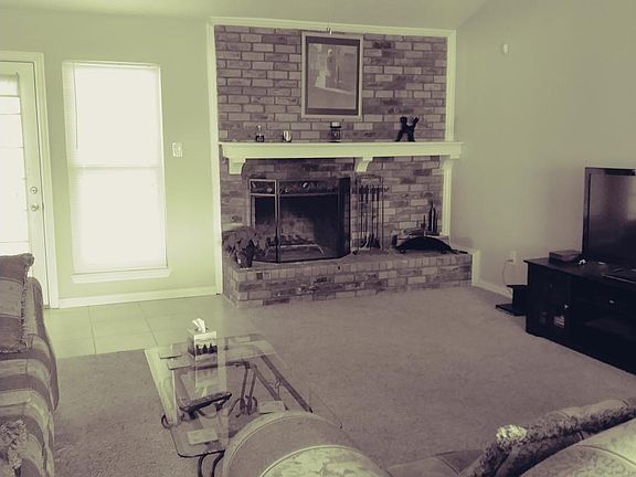 2nd Picture of the Living Room