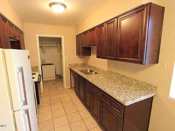 3rd image of 112 W Inglewood St #4