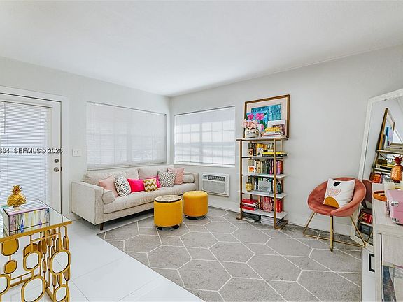 4th image of 330 74th St APT 1