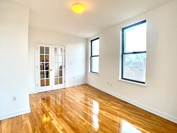 3rd image of 545 Edgecombe Ave APT 4B