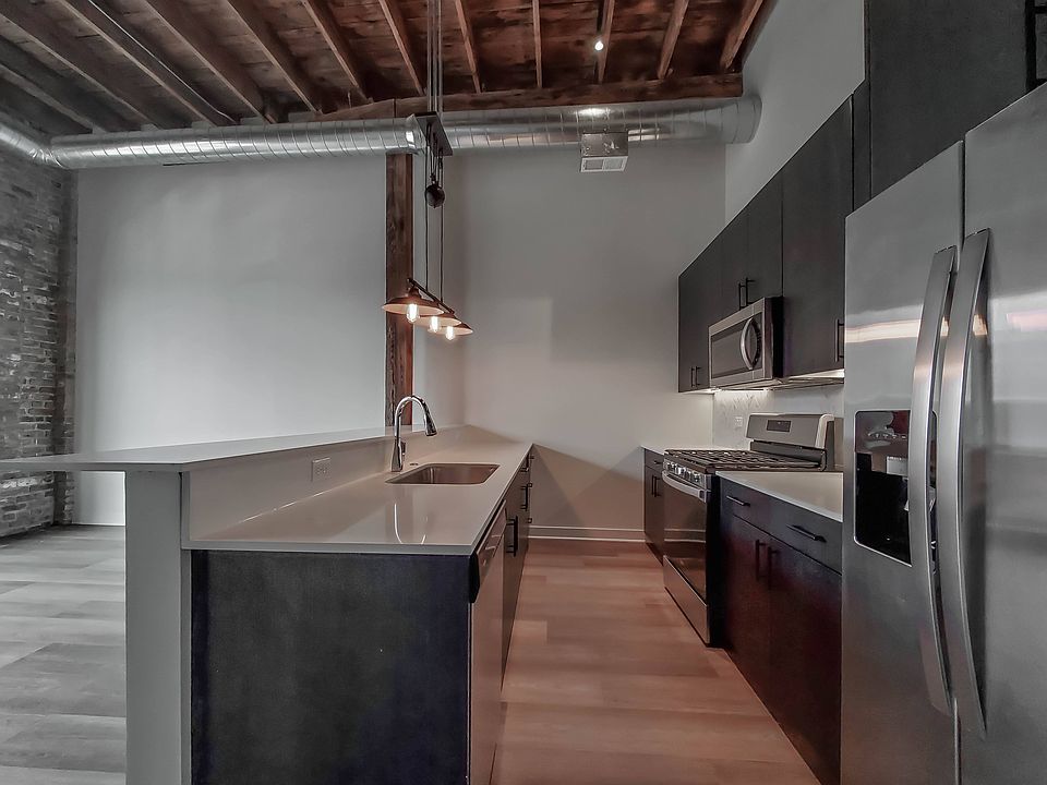 1st image of 818 N Wolcott Ave #107