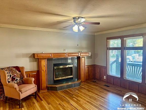 3rd image of 1016 Birch St