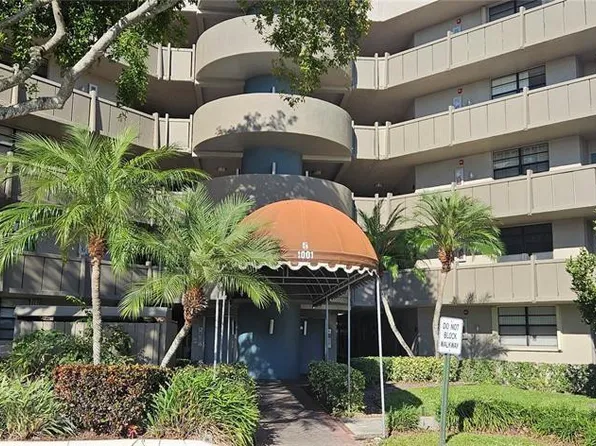 1001 Colony Point Circle #305, Pembroke Pines, FL 33026