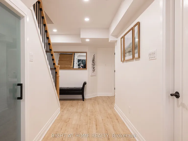 5 Chant Cres — Photo 12