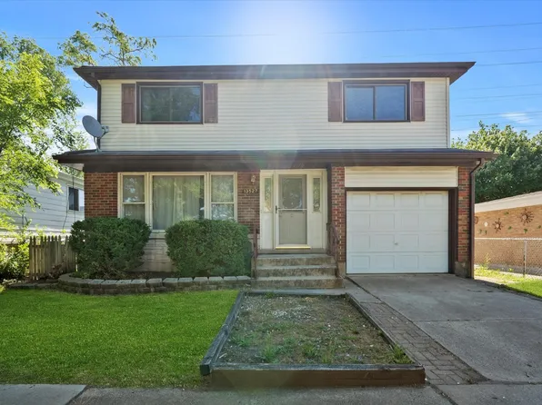 13527 S Mackinaw Ave, Chicago, IL 60633